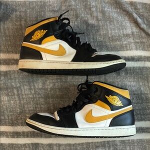 Jordan Athletic Shoes Black Yellow White